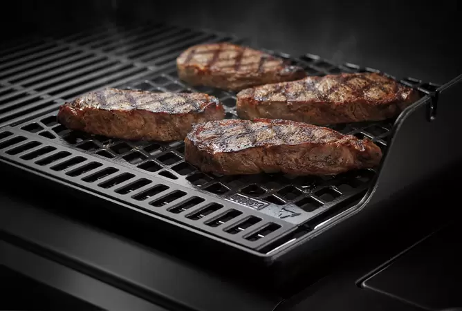 Weber Crafted dual sided sear greate - image 2