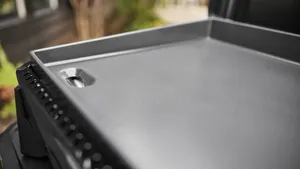 Weber® SLATE GP 56 cm Premium Griddle - image 4