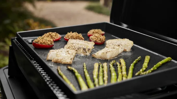 Weber® SLATE GP 56 cm Premium Griddle - image 5